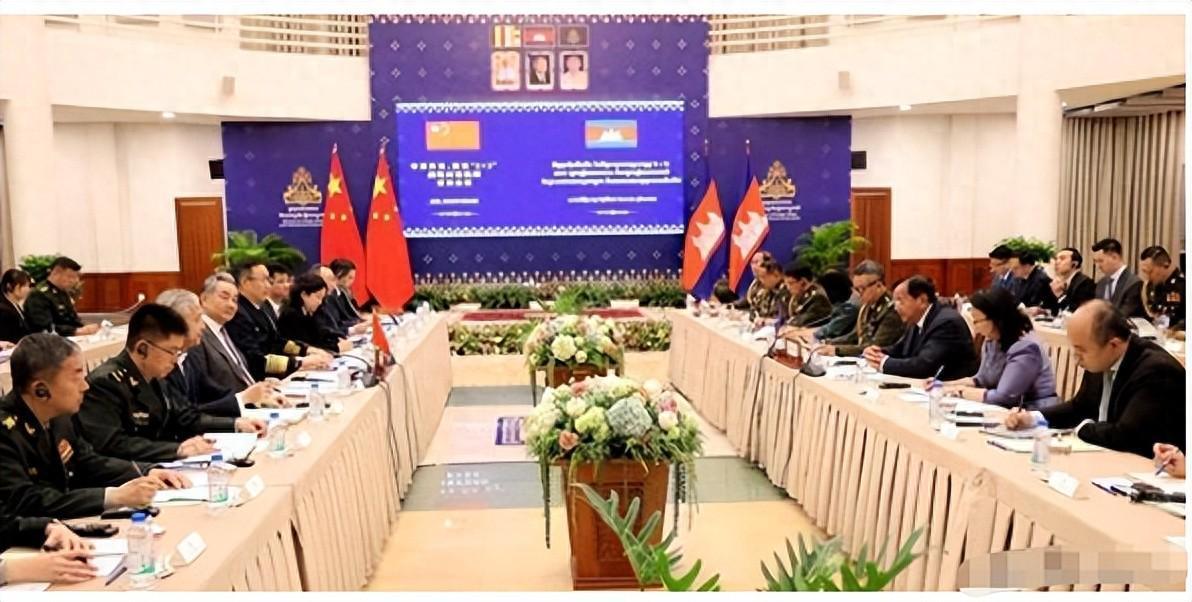 易胜博体育官方入口-终于谈妥了，王毅挥手告别，中柬达成6项共识，中方拿到洪森口信