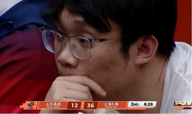 易胜博体育登录入口-丁彦雨航现身高速大球场，山东男篮半场惨败26分，邱彪引援真离谱